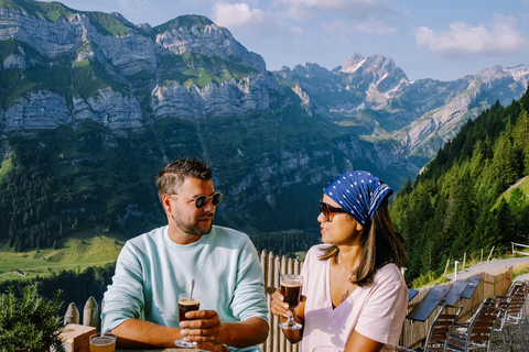 Viaggio privato: Zurigo al Monte Titlis - rotatoria, grotta di ghiaccio, scogliera