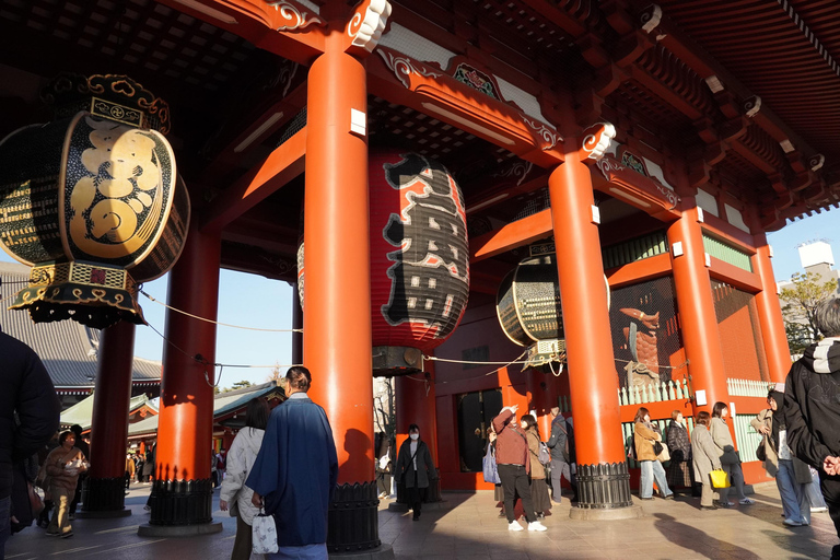 Tokyo: Asakusa Walking Tour, Local Guide & Snacks opt. Vegan