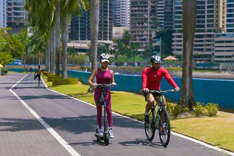 Ave. Balboa: Enjoy the city on a scooter. Ave. Balboa: Enjoy the city on a Moto Scooter.