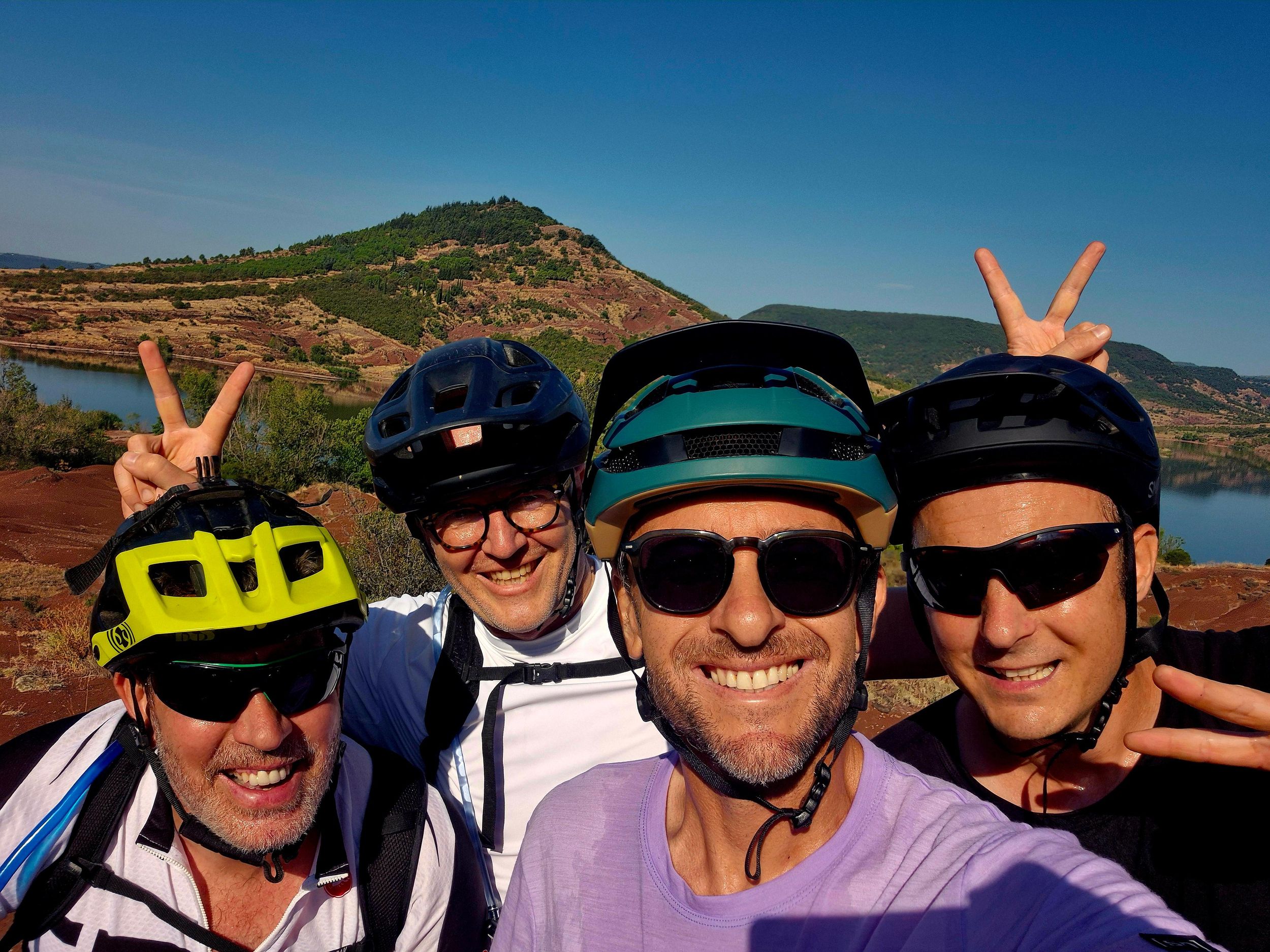 Salagou: Geführte E-Bike-Tour zwischen See und roten Erden