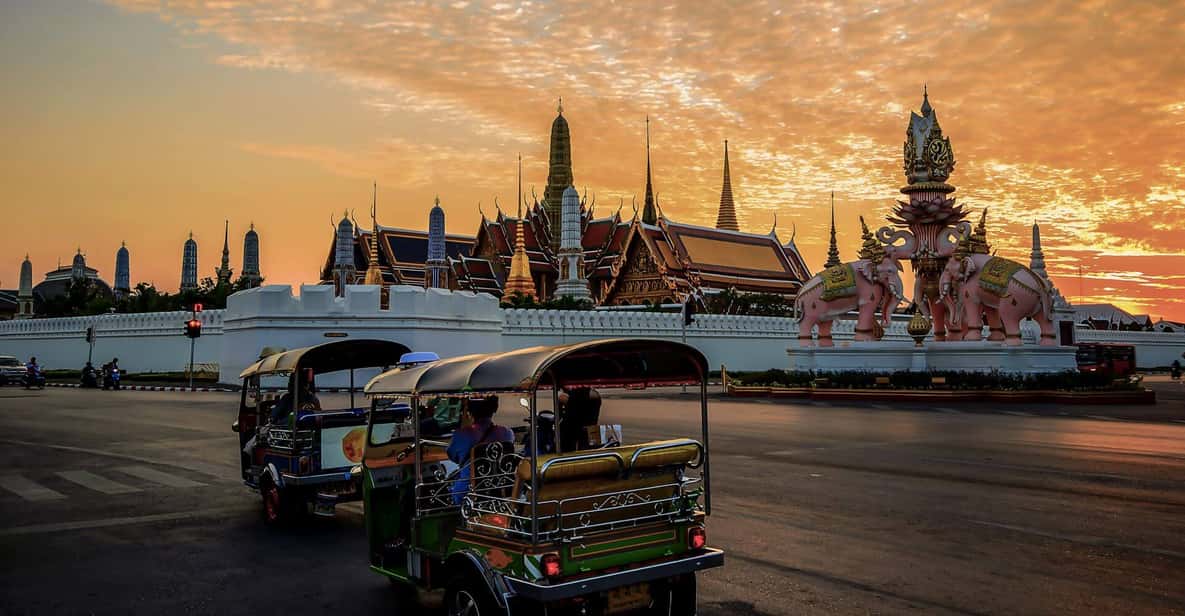 bangkokissa-bangkok-tuk-tuk-urban-odyssey-julkinen-kiertoajelu
