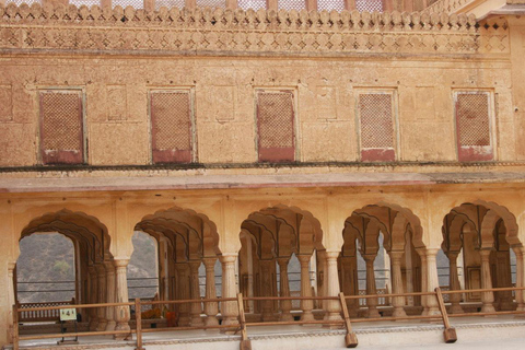 Jaipur: Amber Fort Heritage Walking Tour with Guide Guided Tour with Entrance Fee, Pickup, and Drop-Off Included