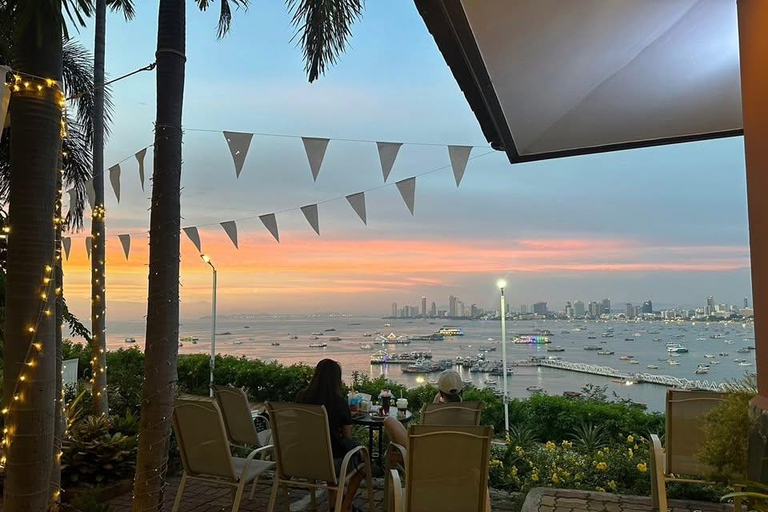 Pattaya: Private City Tour with Temples & Cafés