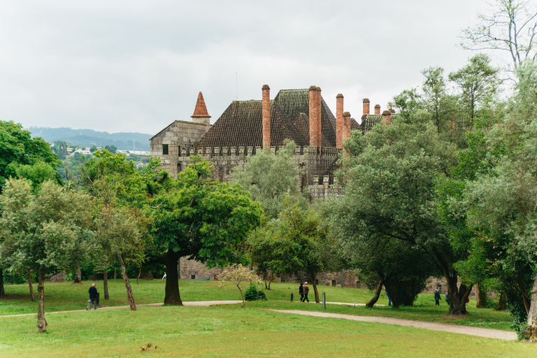 From Porto: Braga and Guimarães Full-Day Tour with Lunch Hotel Pickup and Drop-Off Included