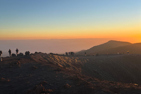 COUCHER DE SOLEIL À ETNA : VISITE GUIDÉE D'ETNA AVEC PRISE EN CHARGE DEPUIS CATANE