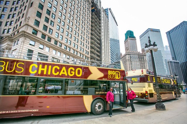 Chicago: 2-Day Hop-on Hop-off Tour plus 360 CHICAGO Entry