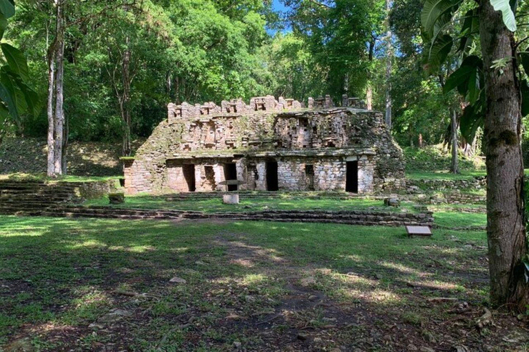 Sites archéologiques de Bonampak et de Yaxchilan et jungle