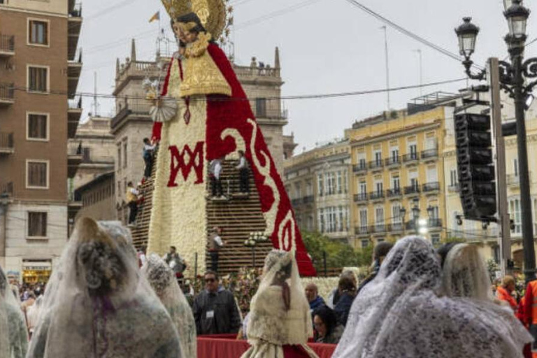 Von Calpe, Javea oder Denia aus: Valencia Fallas Fiesta Tagestour