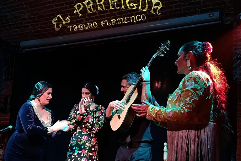 Barcelona: Exclusive Flamenco Show at El Paraigua with Drink Barcelona: Intimate Flamenco Show with Drink Only Special