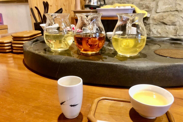 From Taipei: Thousand Island Lake & Pinglin Tea Tour