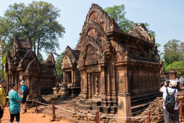 Banteay Srei Grand Tour Small Group Join-in