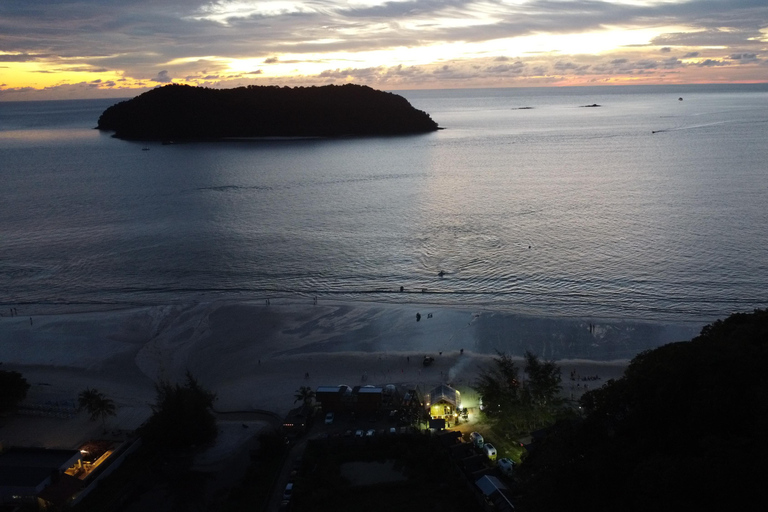 Le pass plage ultime de Langkawi : transats et avantages à Cenanghill