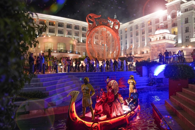 Antalya: Transfer for Land of Legends Nights Show Antalya: The Land of Legends Nights Show with Hotel Transfer
