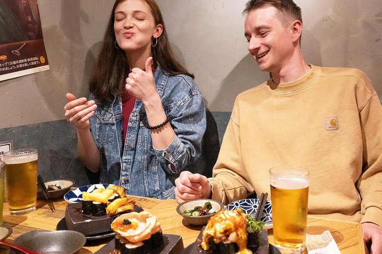 Tokyo: Shinjuku Bar Hopping & Karaoke Night Tour