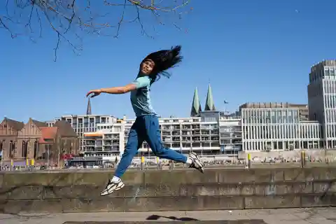 ブレーメンが踊ります！of curious nature と共に、未来の市内中心部を巡ります。
