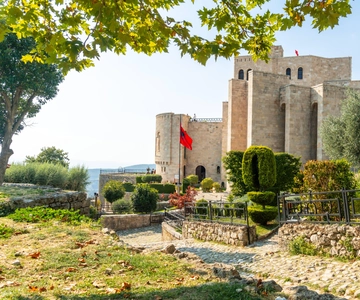 From Tirana: Krujë Day Trip with Krujë Castle & Old Bazaar