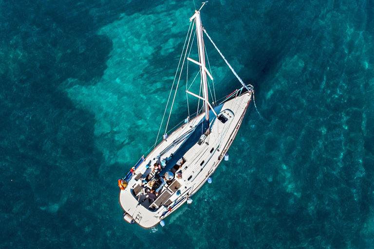 Cagliari: Sailboat tour with aperitif around the Devil's Saddle Devil's Saddle: 3-hour sailing tour, aperitif around the Saddle