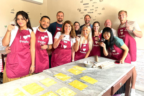 Venice: Pasta Class with Wine Tasting and Gelato
