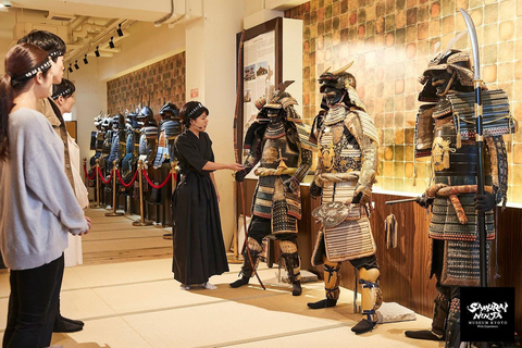 Samurai Ninja Museum Shinjuku:Guided Tour & Ninja Experience