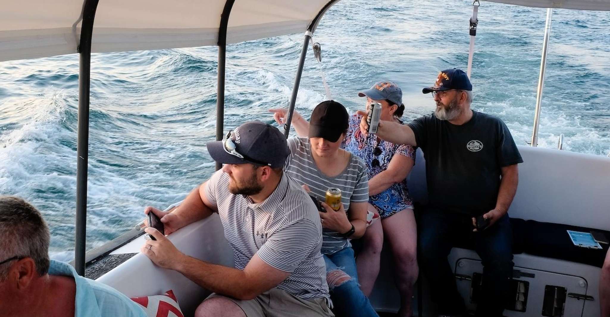 Portland, Sunset Lighthouse Cruise en Casco Bay con bebidas - Housity
