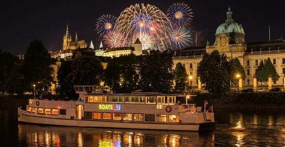 Prague: New Year&#39;s Eve Cruise through Midnight with a Toast