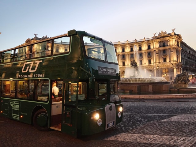 Rome: Nighttime Tour by Open-Top Bus with Tasting Stop