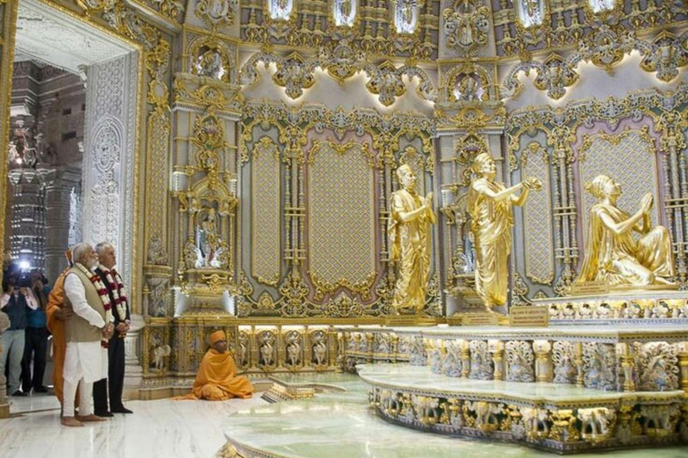 Delhi: 6 Hour Spiritual Temple Tour by Car With Female Guide Tour With Only Guide Service