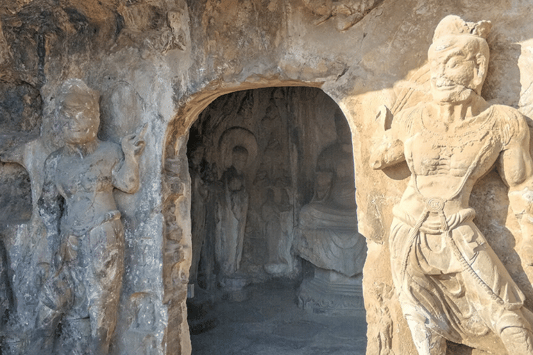 Tour privado al templo Shaolin y a las grutas de Longmen