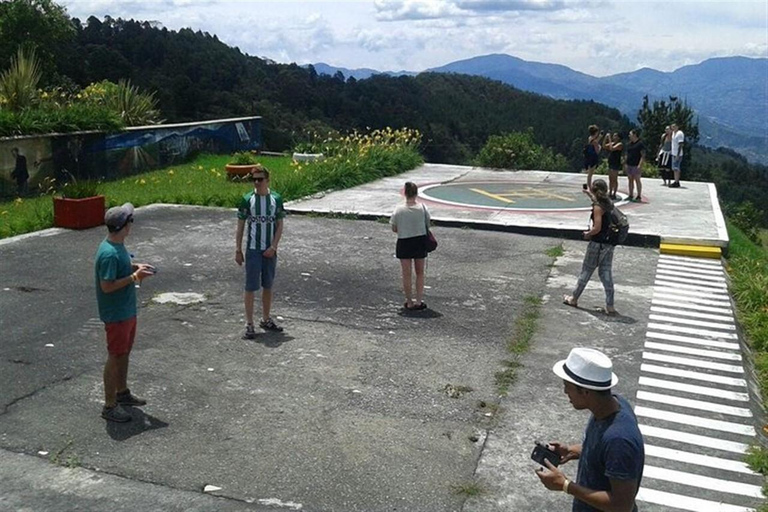 Medellín: Full Day Private Pablo Escobar Tour incl. Guatape