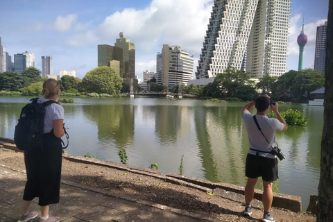 Tour privado por Colombo en Tuk Tuk MorningOREvening