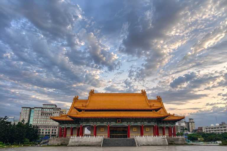 Taipei’s Definitive Icons: 5-Hour Private Guided Walk Taipei Definitive Icons: 5-Hour Private Guided Walk Weekend