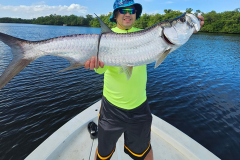 San Juan: Tarpon Fishing Charter with Guide