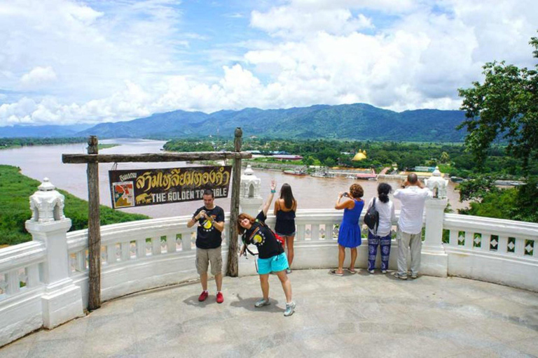 Tour Chiang Rai 3 Templi e Triangolo d&#039;Oro (Opzioni complete)Opzione completa Triangolo d&#039;oro