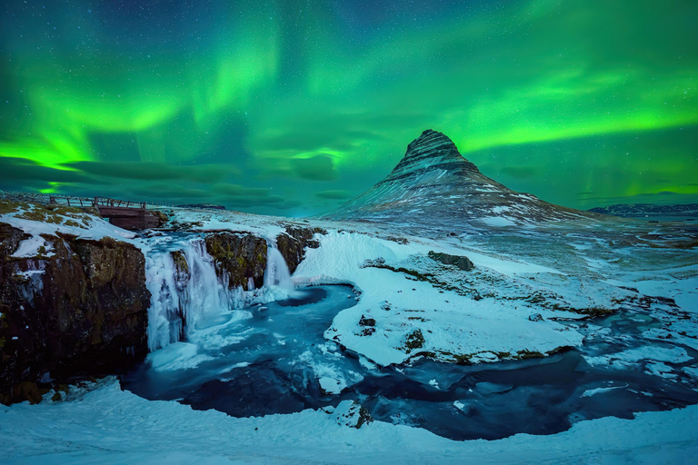 Reykjavik: Northern Lights Tour with Chinese Guide冰岛雷市中文极光团 极光团（含Bus Stop #12免费接送）