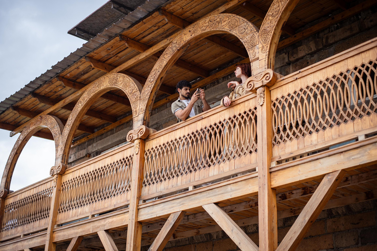 Yerevan: Wine Tasting and Vineyard Lunch at Voskeni Winery