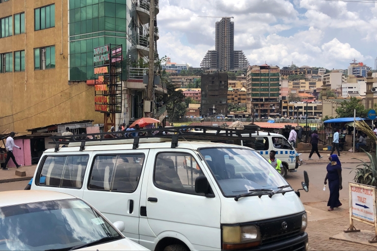 Entebbe: Transfer lotniskowy do Kampali, Jinja lub Masaki