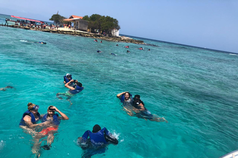 4 Isole del Rosario + Snorkeling + Cholon (isola della festa)