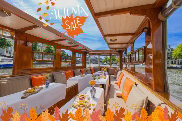Amsterdam: Classic Saloon Boat Cruise with Cheese & Wine