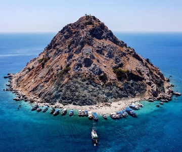 Antalya/Kemer: Suluada Boat Tour with Bays & Maldives Beach