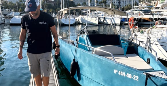 Alicante: Sunset Boat Trip with Drink and Snack