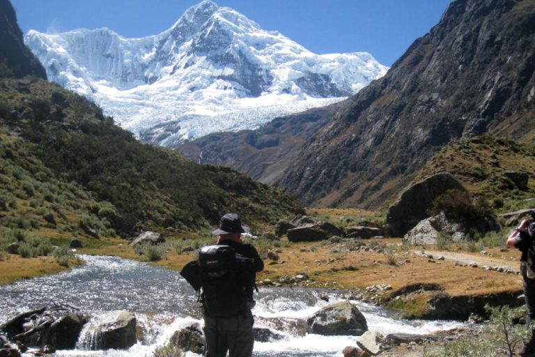 From Ancash: Explore the impressive Rajucolta Lagoon