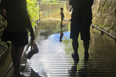 From Taipei: Private Sandiaoling & Makang Day Trip