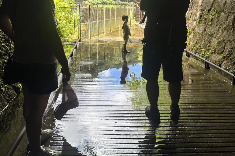 From Taipei: Private Sandiaoling & Makang Day Trip