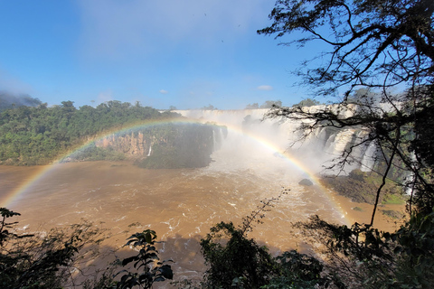 Tour privado de un día por las cataratas de Iguazú: Ambos lados, ¡el mismo día!