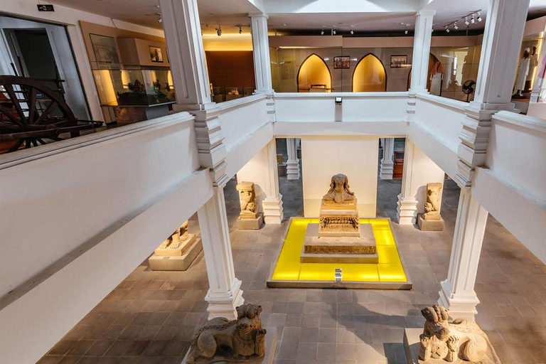 Da Nang Stadtführung: Linh Ung Pagode, Cham Museum &amp; Han Markt