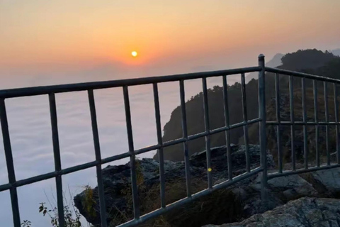 Pokhara: Manungkot Sunrise Tour with Hotel Pickup & Guide