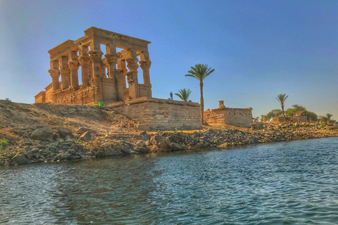 Luxor: Private 2-Day Tour to Philae &amp; High Dam &amp; Abu Simbel