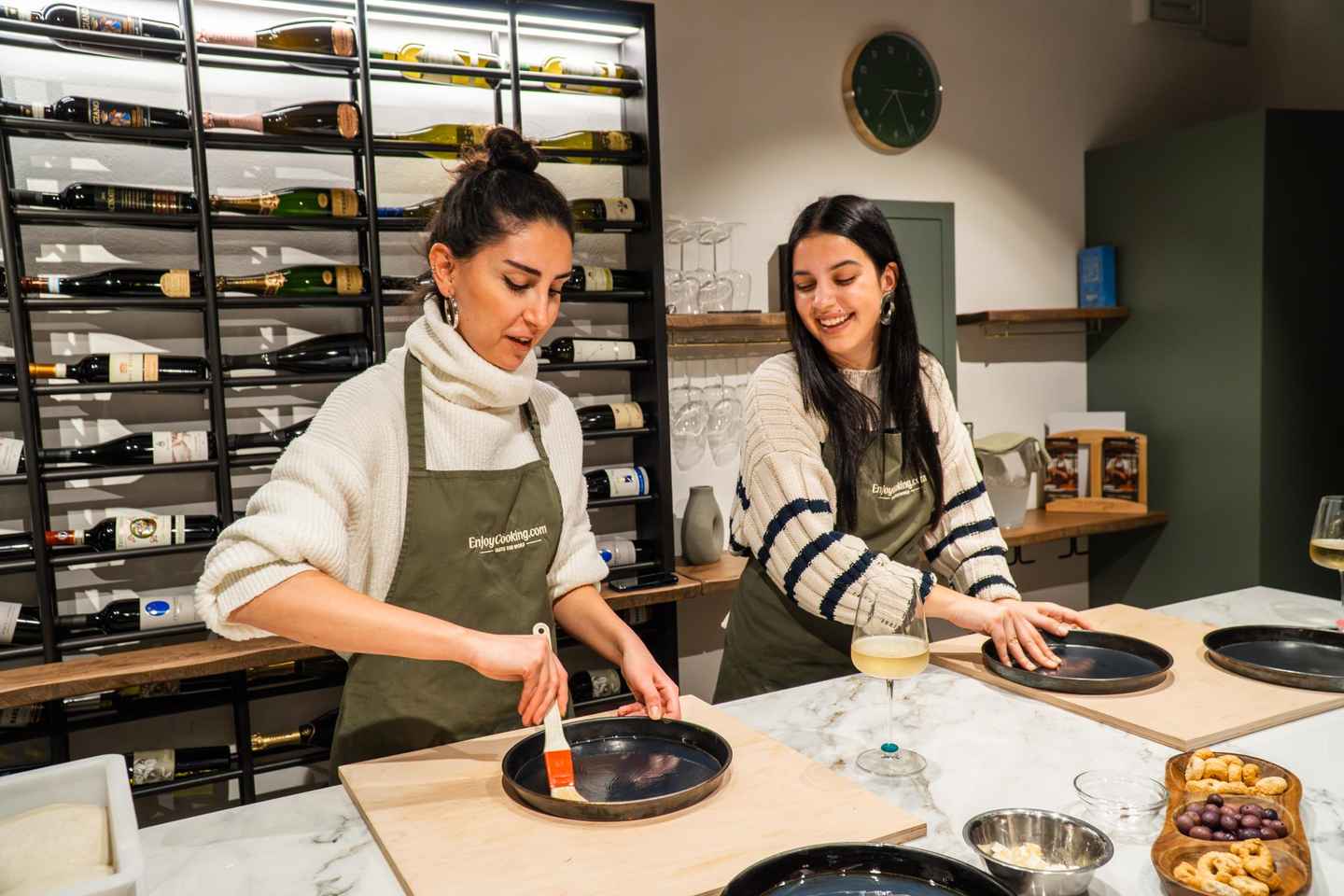 Rome: Pizza and Gelato Making Class with Wine