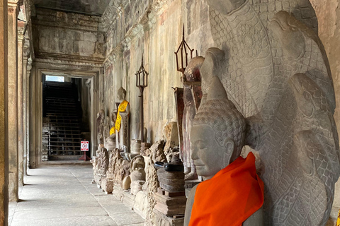 暹粒半日游：吴哥窟黄金时刻和普瑞鲁寺日落暹粒半日游：吴哥窟黄金时段和普瑞鲁日落