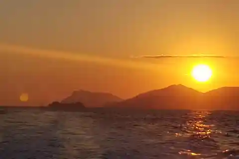 Sunset boat tour on the Amalfi Coast